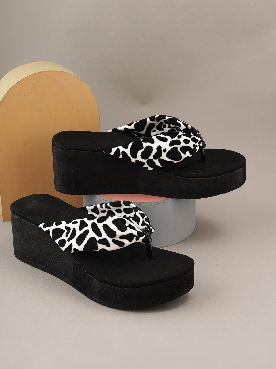 

Walkfree Printed Flatform Heels, White