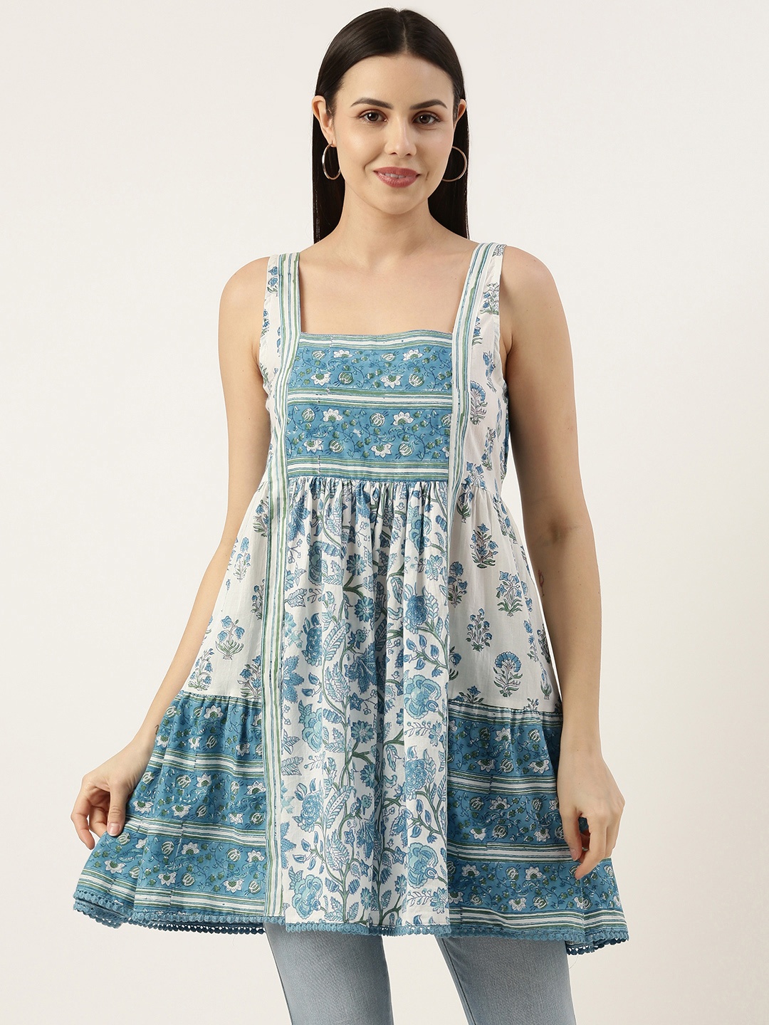 

AMUKTI Square Neck Floral Printed Tunic, Blue