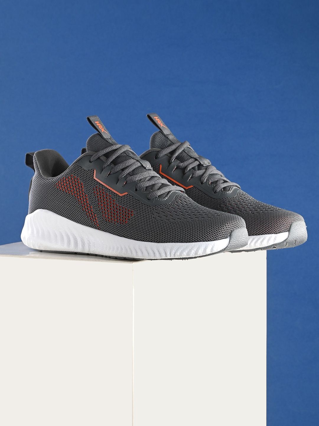 

HRX by Hrithik Roshan Men Grey Mesh Running Marking Shoes