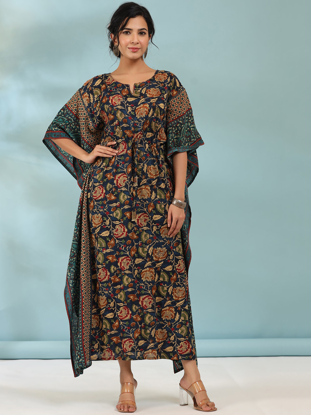 

Rain & Rainbow Women Floral Printed Floral Kaftan Kurta, Teal