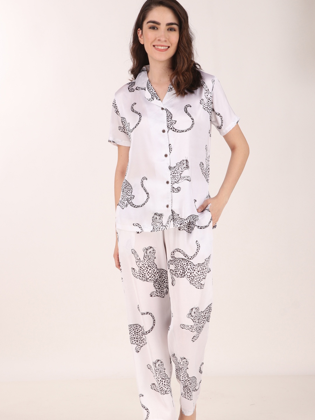 

Masha Women Printed Night suit, White