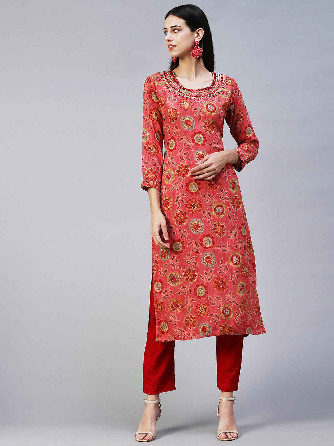 

FASHOR Women Ethnic Motifs Printed Thread Work Kurta, Pink