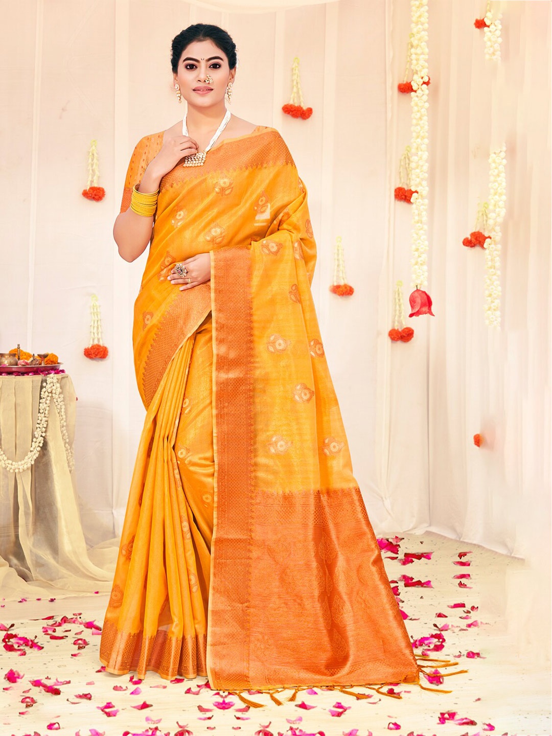 

Exclusiva Yellow & Gold-Toned Woven Design Organza Banarasi Saree