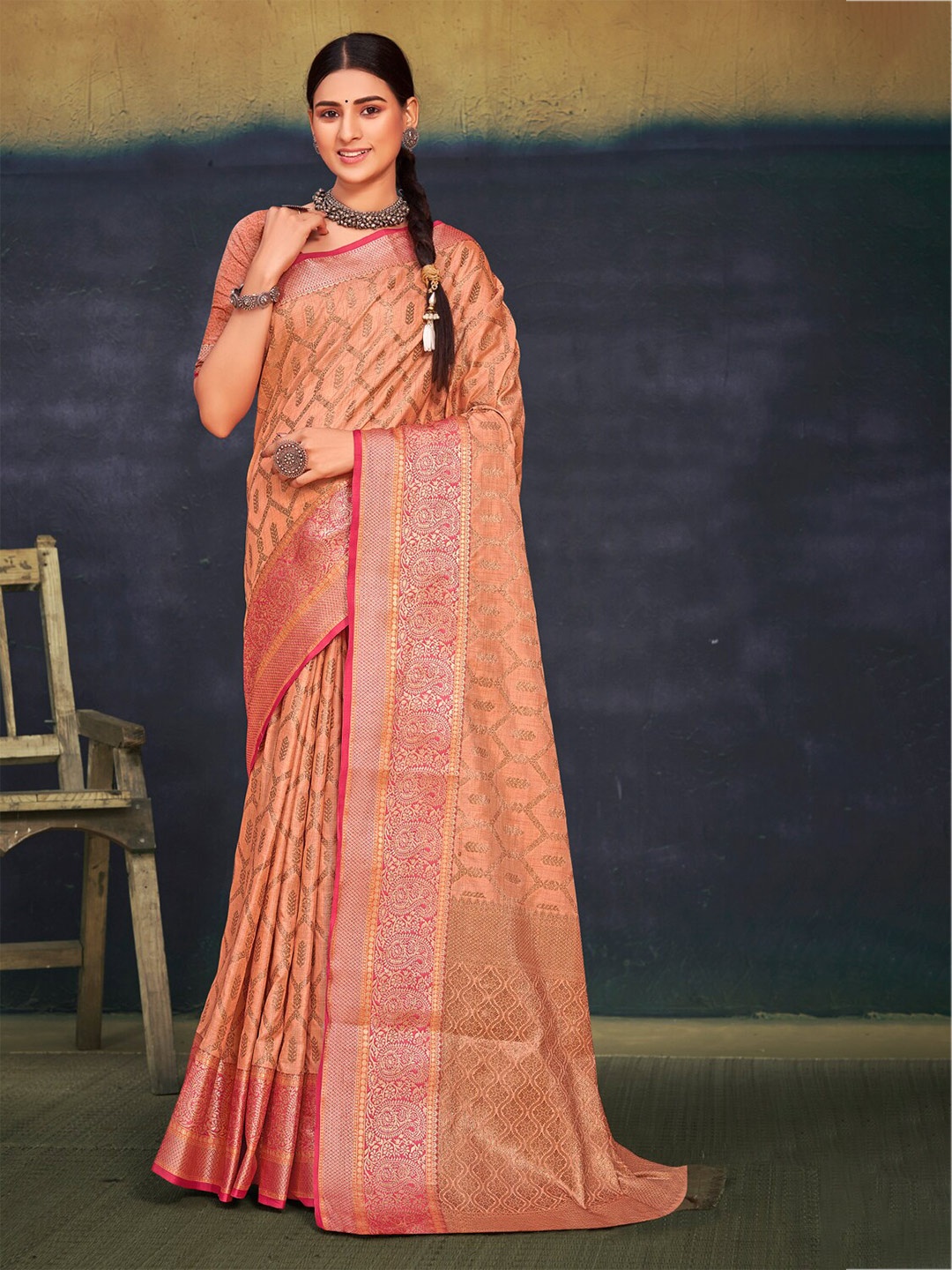 

Exclusiva Peach-Coloured & Gold-Toned Woven Design Zari Pure Cotton Banarasi Saree
