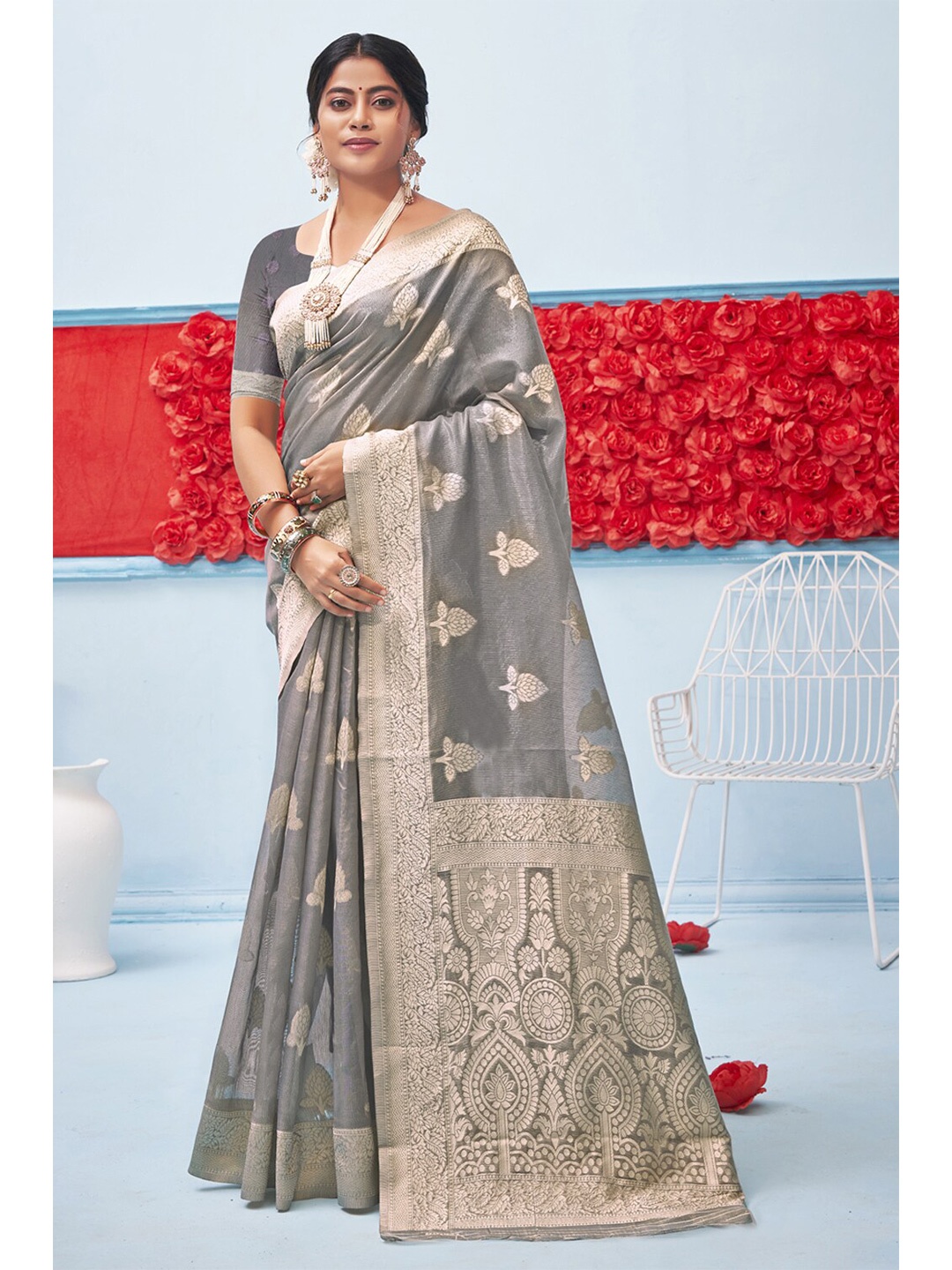 

Exclusiva Grey & Gold-Toned Woven Design Zari Pure Cotton Banarasi Saree