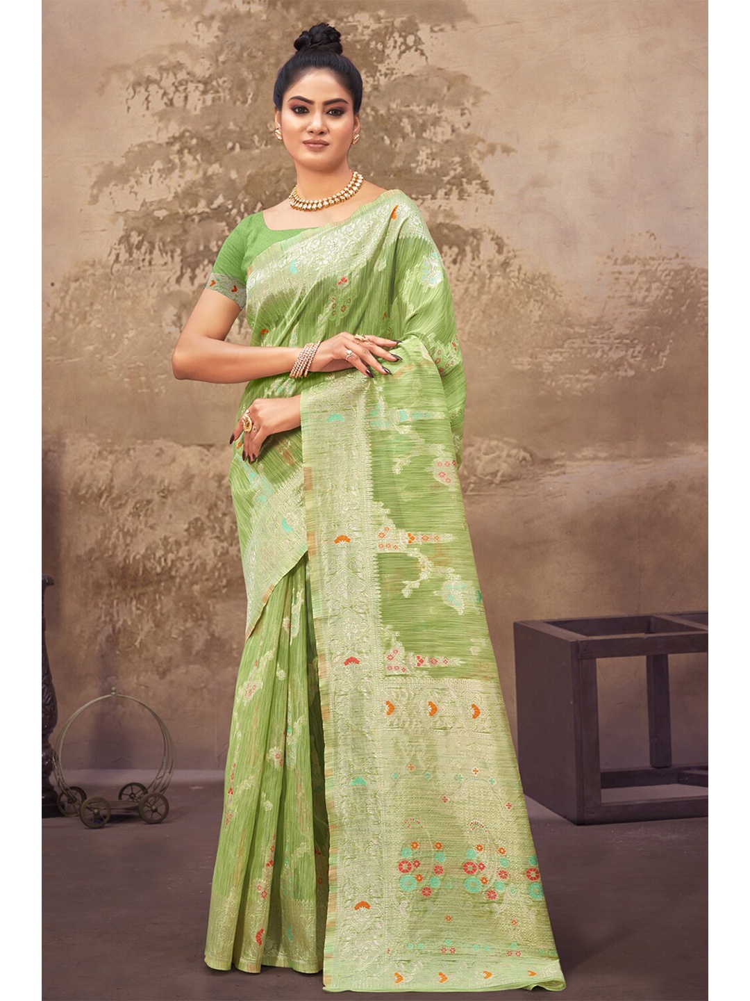 

Exclusiva Green & Gold-Toned Woven Design Zari Silk Cotton Banarasi Saree