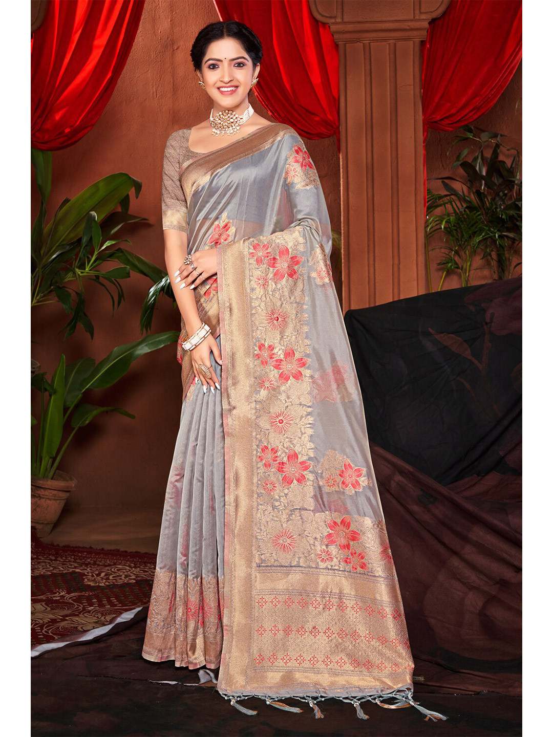 

Exclusiva Grey & Gold-Toned Woven Design Zari Silk Blend Banarasi Saree