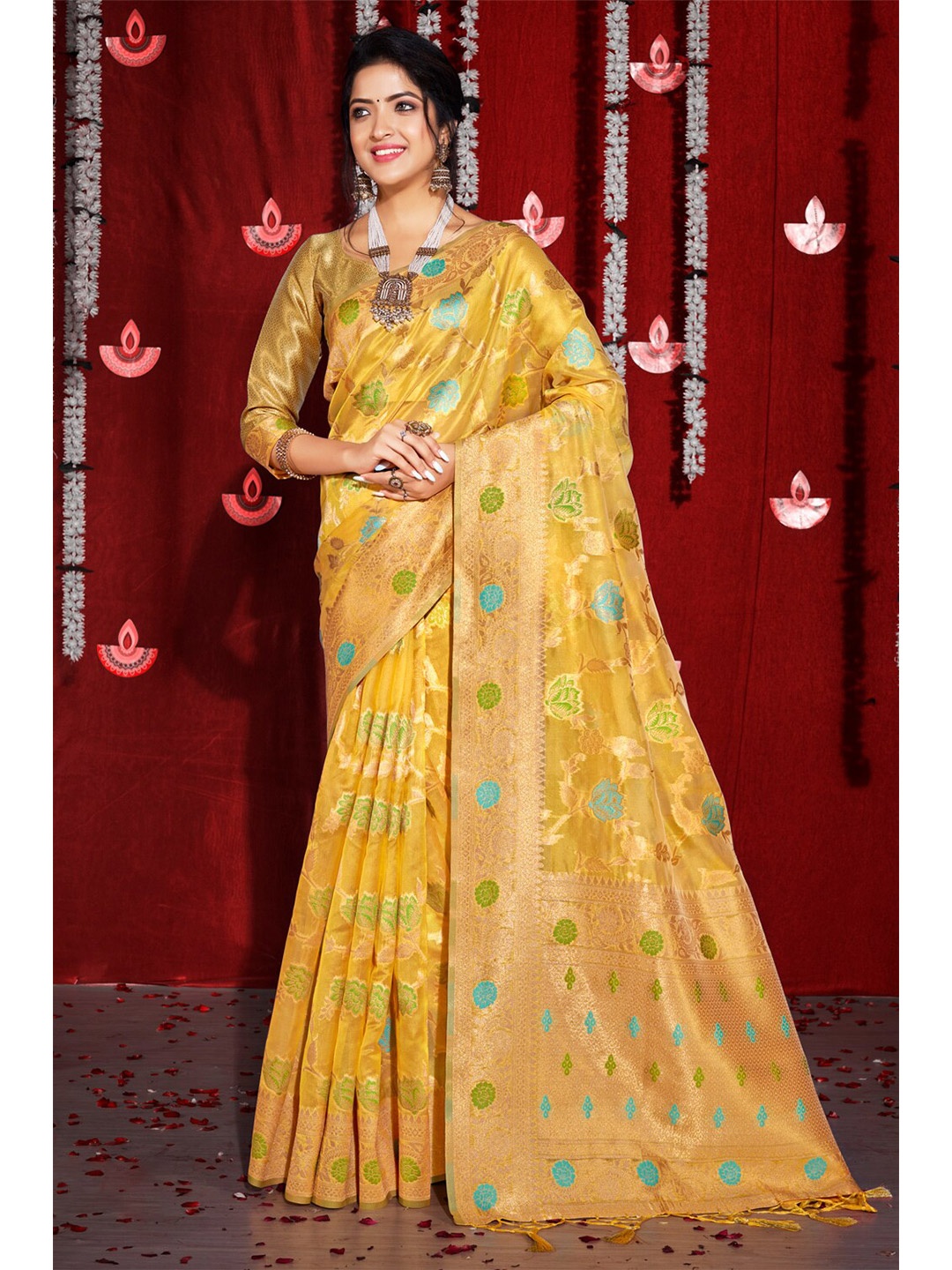 

Exclusiva Yellow & Gold-Toned Woven Design Zari Organza Banarasi Saree