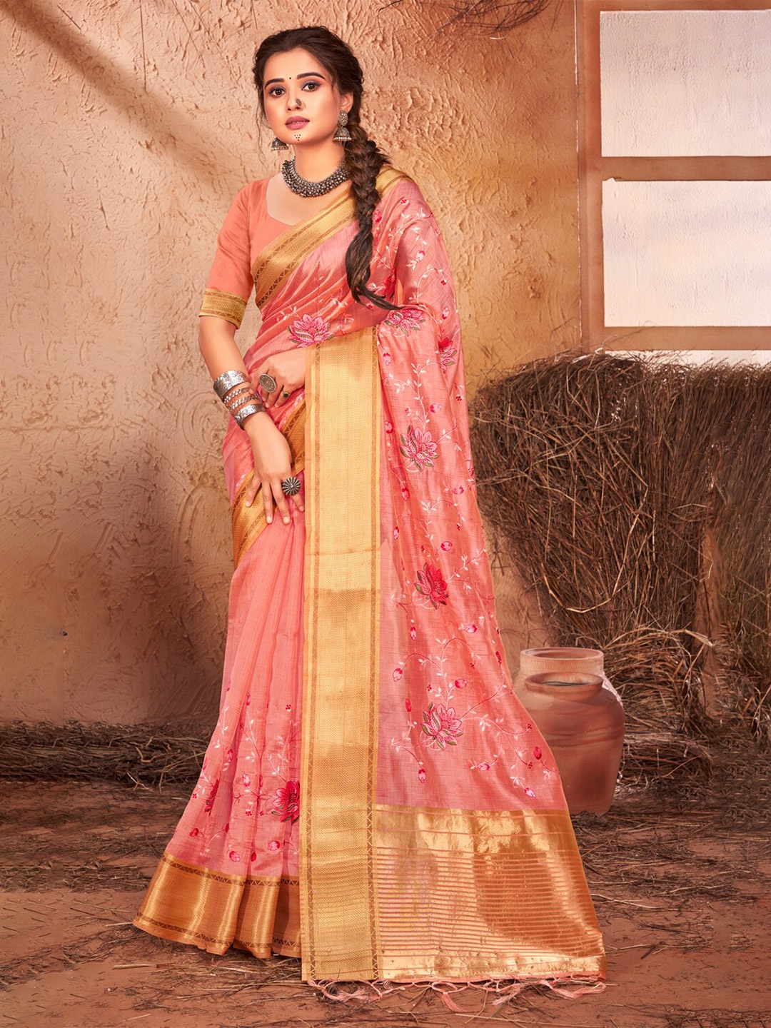 

Exclusiva Peach-Coloured & Gold-Toned Woven Design Zari Organza Banarasi Saree