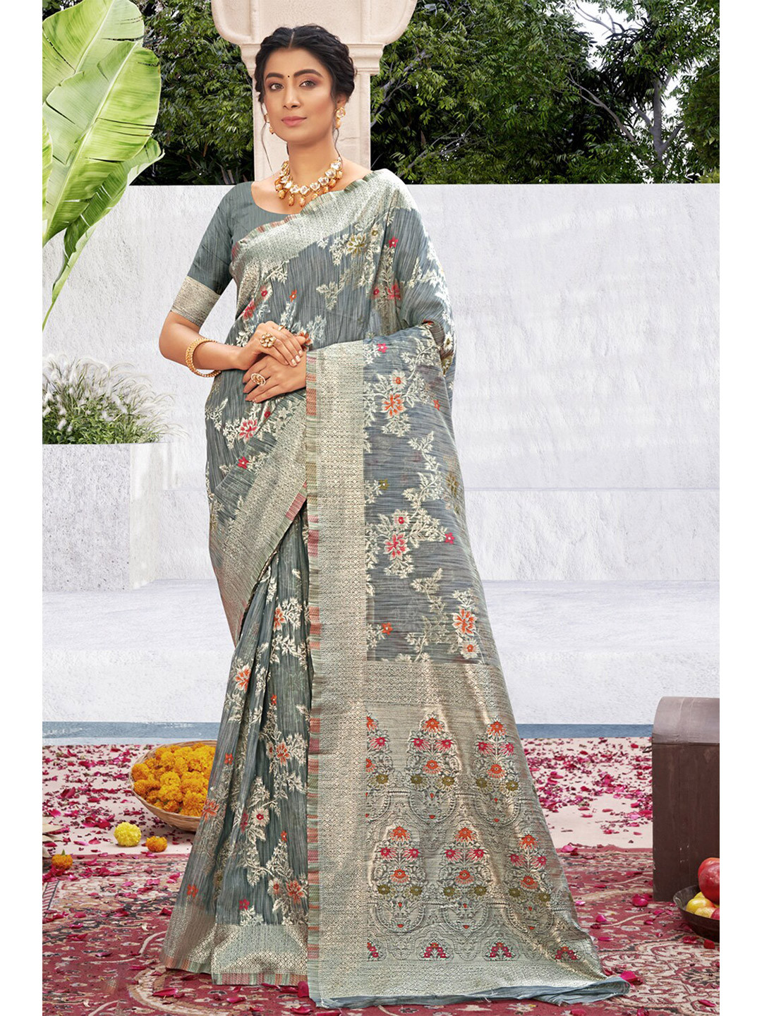 

Exclusiva Grey & Silver-Toned Woven Design Zari Silk Cotton Banarasi Saree