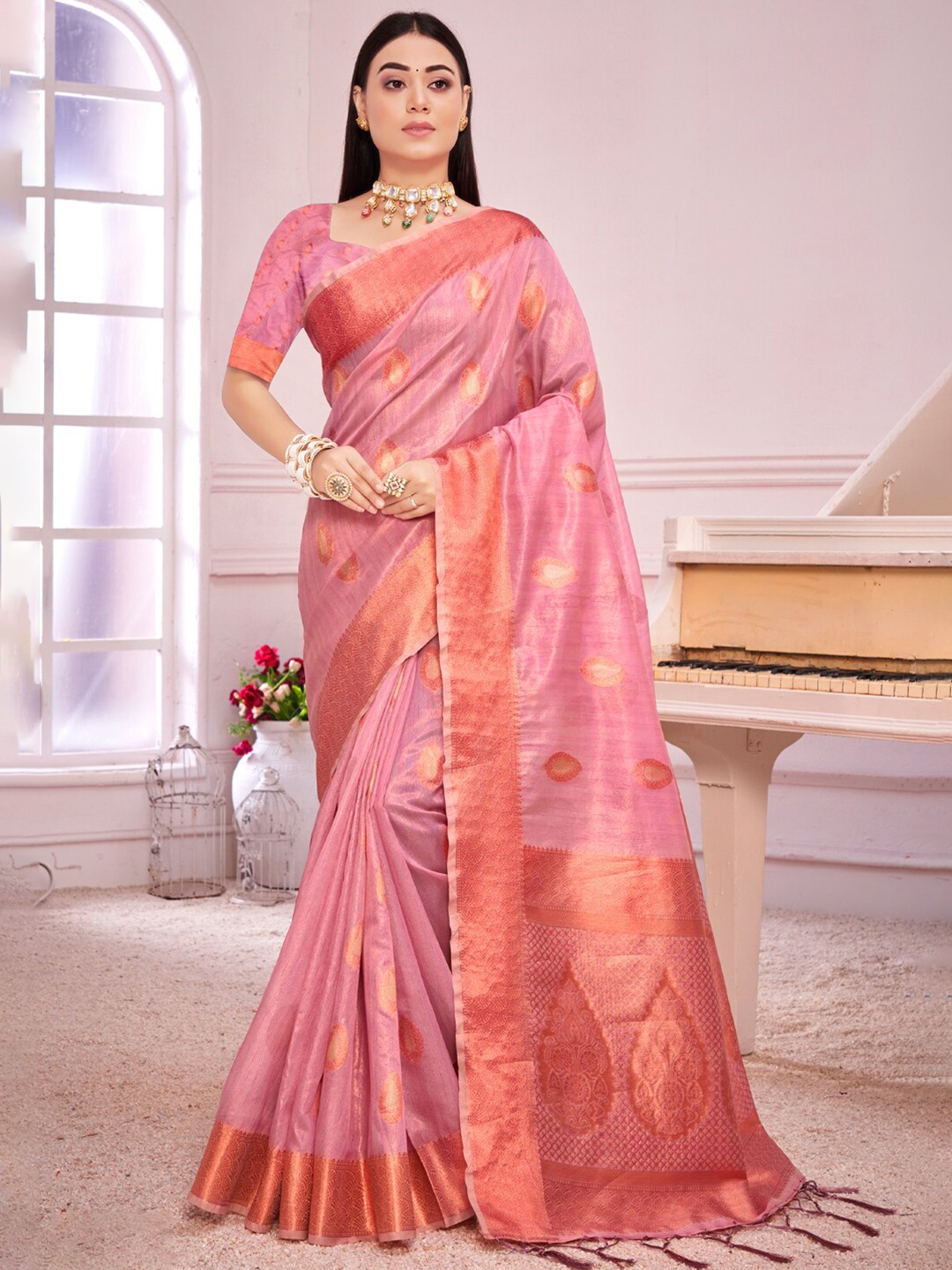 

Exclusiva Pink & Copper-Toned Woven Design Zari Organza Banarasi Saree