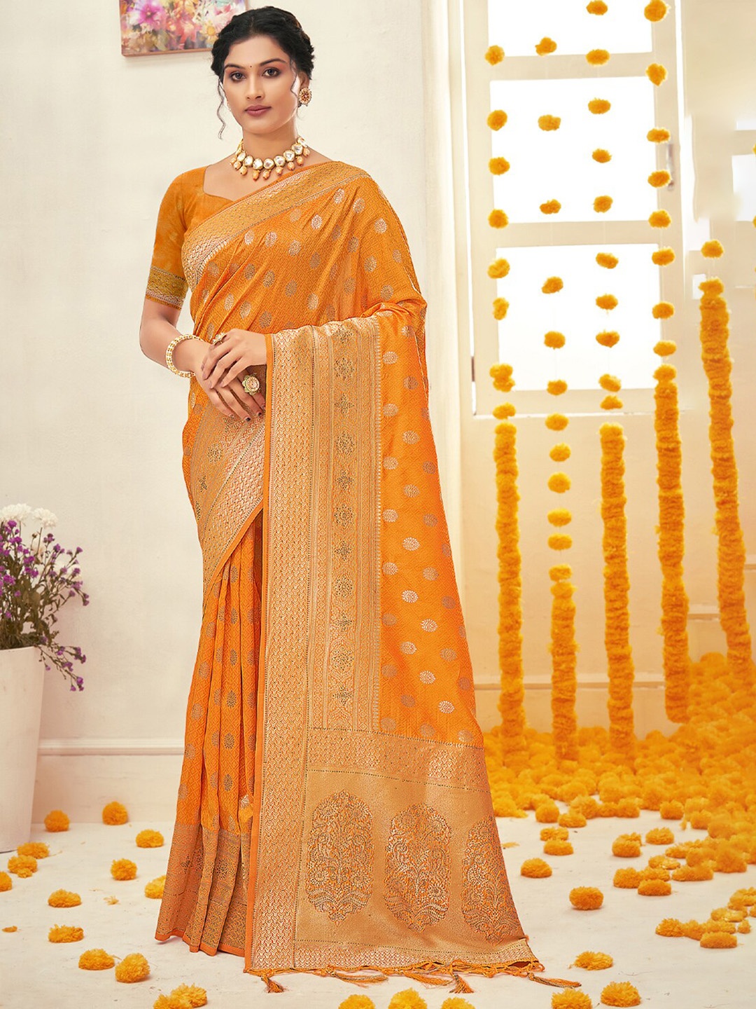 

Exclusiva Mustard & Gold-Toned Woven Design Zari Silk Blend Banarasi Saree