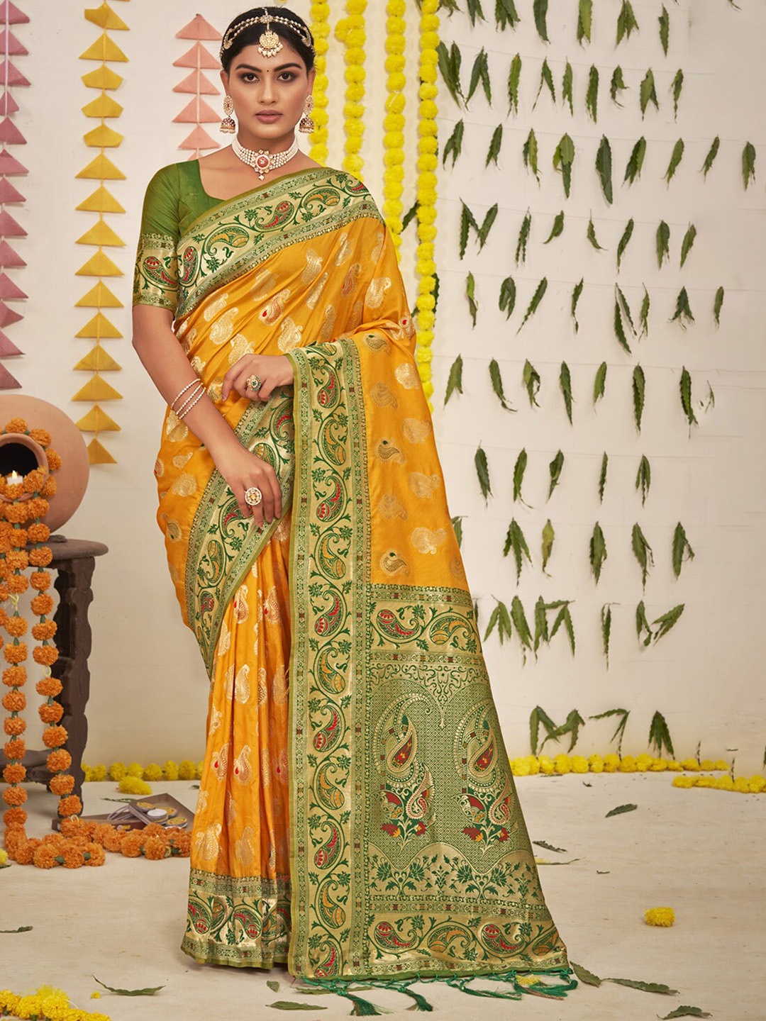 

Exclusiva Yellow & Green Woven Design Zari Silk Blend Banarasi Saree