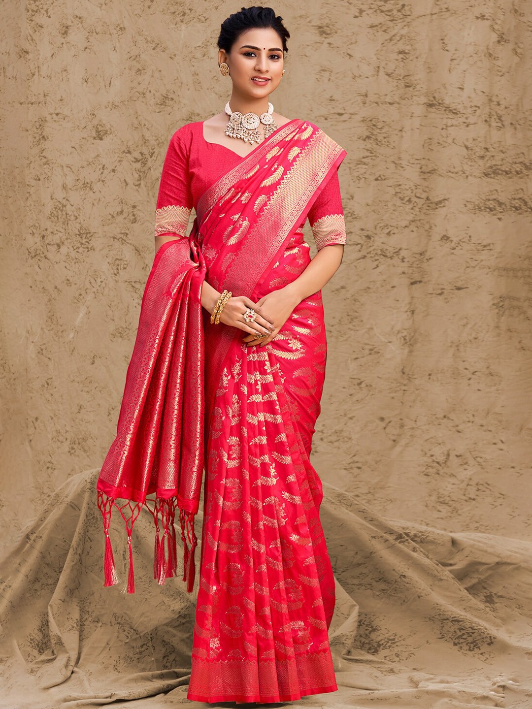 

Exclusiva Pink & Gold-Toned Woven Design Zari Silk Blend Banarasi Saree