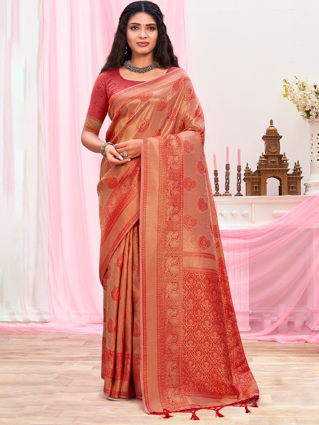 

Exclusiva Red & Gold-Toned Woven Design Zari Silk Blend Banarasi Saree