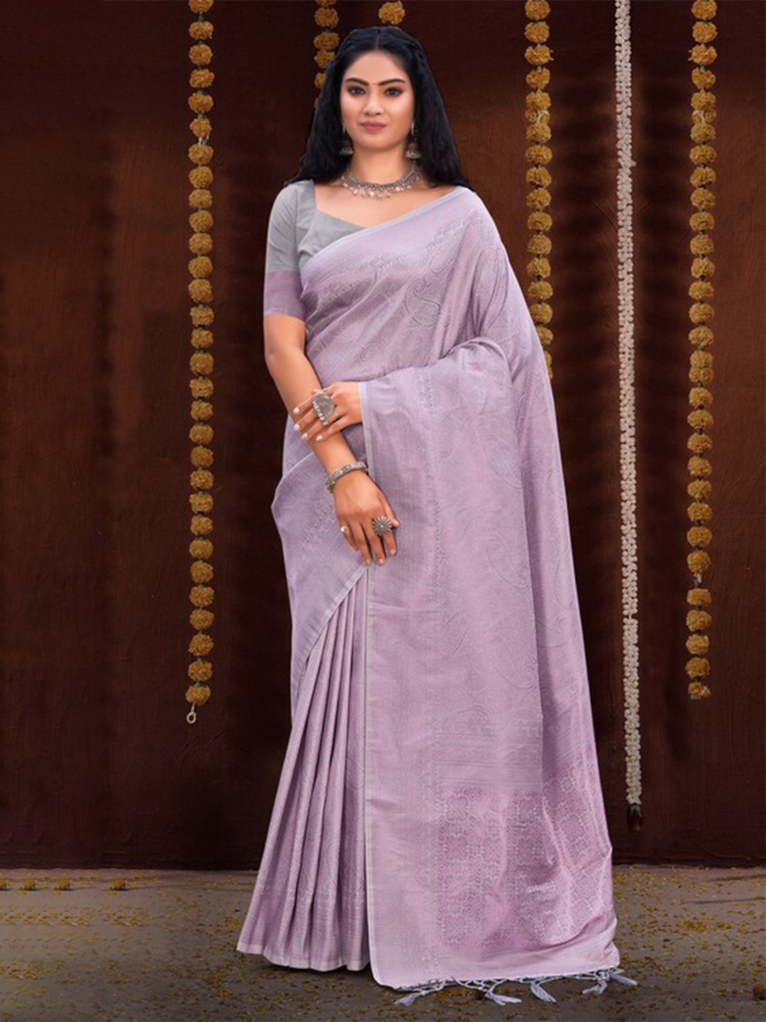 

Exclusiva Lavender Woven Design Zari Pure Linen Banarasi Saree