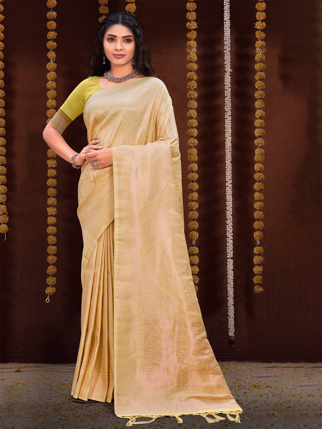 

Exclusiva Yellow & Gold-Toned Woven Design Zari Silk Blend Banarasi Saree