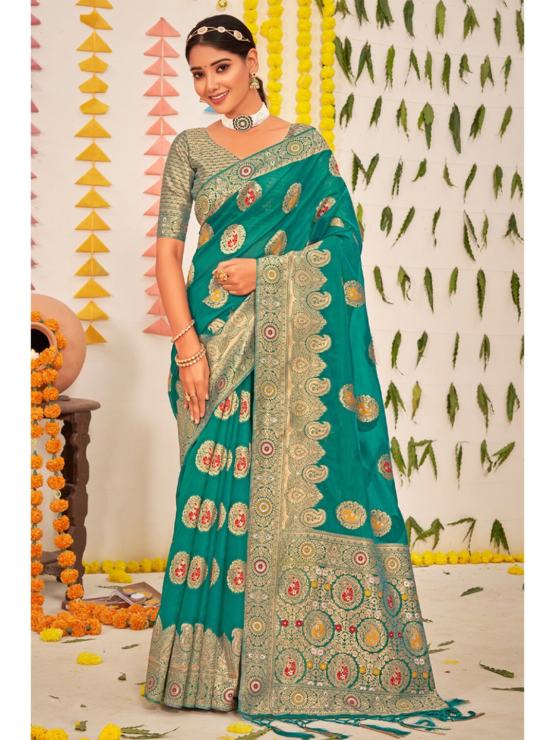 

Exclusiva Teal & Red Woven Design Zari Organza Banarasi Saree