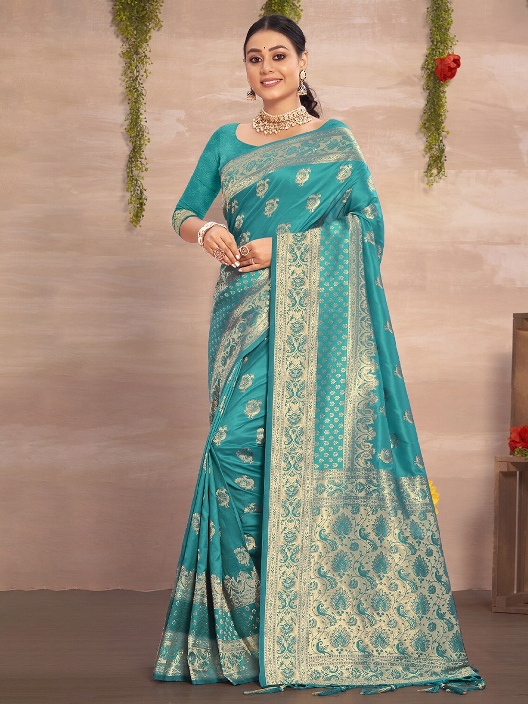 

Exclusiva Turquoise Blue & Gold-Toned Woven Design Zari Silk Blend Banarasi Saree