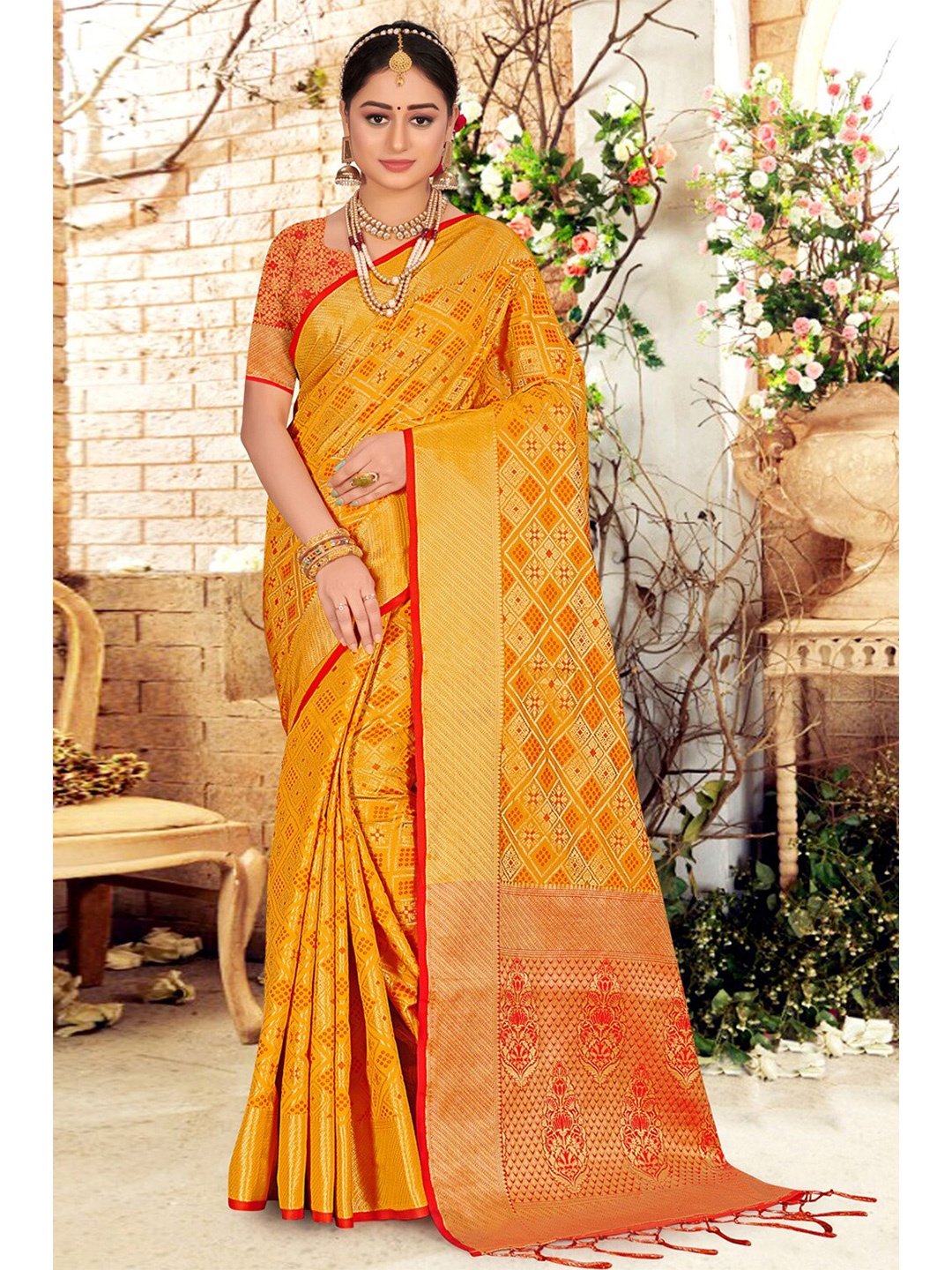 

Exclusiva Yellow & Red Woven Design Zari Silk Blend Banarasi Saree