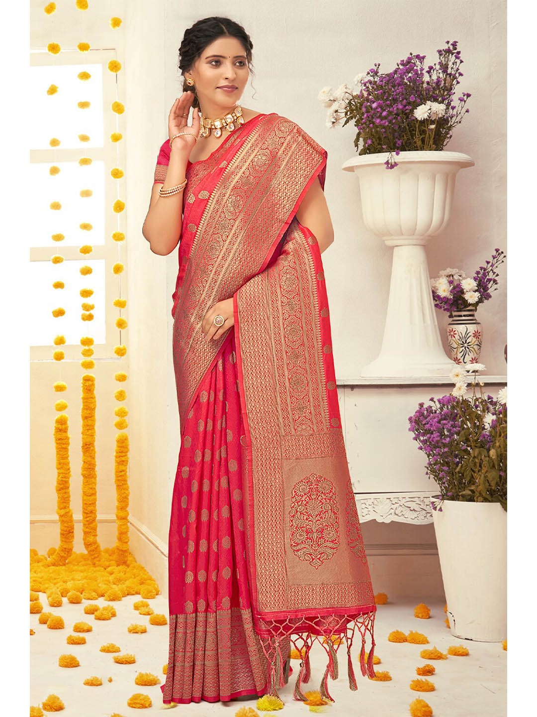 

Exclusiva Pink & Gold-Toned Woven Design Zari Silk Blend Banarasi Saree