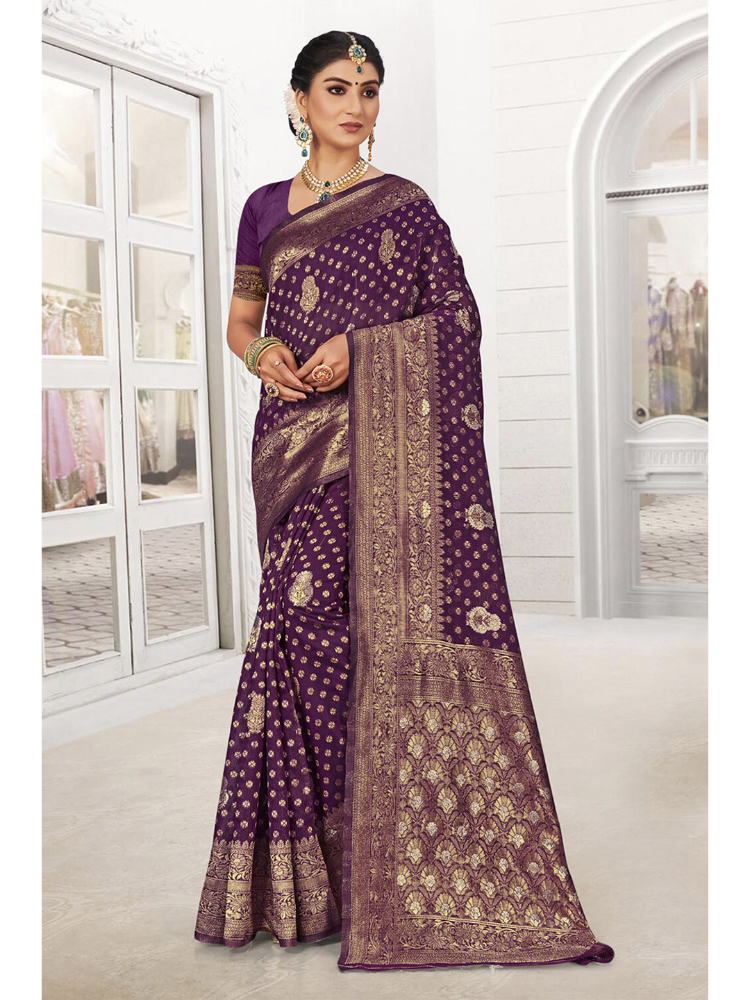 

Exclusiva Purple & Gold-Toned Woven Design Zari Silk Blend Banarasi Saree