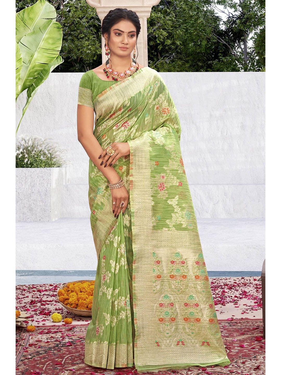 

Exclusiva Green & Gold-Toned Woven Design Zari Silk Cotton Banarasi Saree