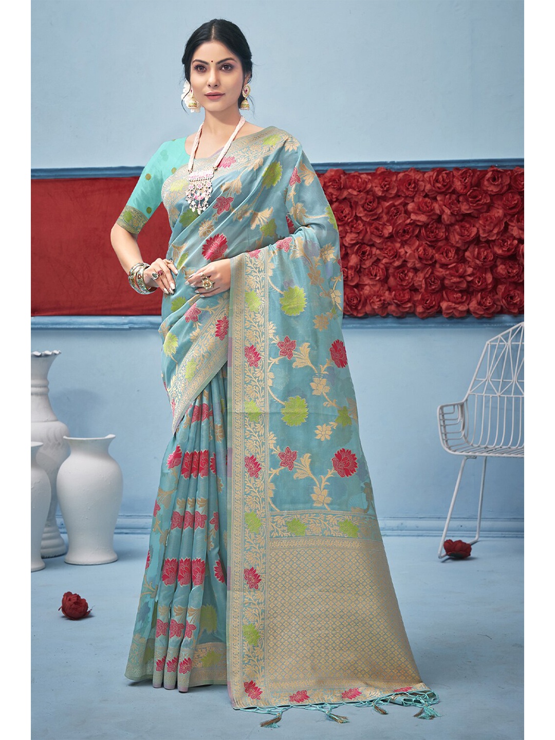 

Exclusiva Blue & Red Woven Design Zari Organza Banarasi Saree