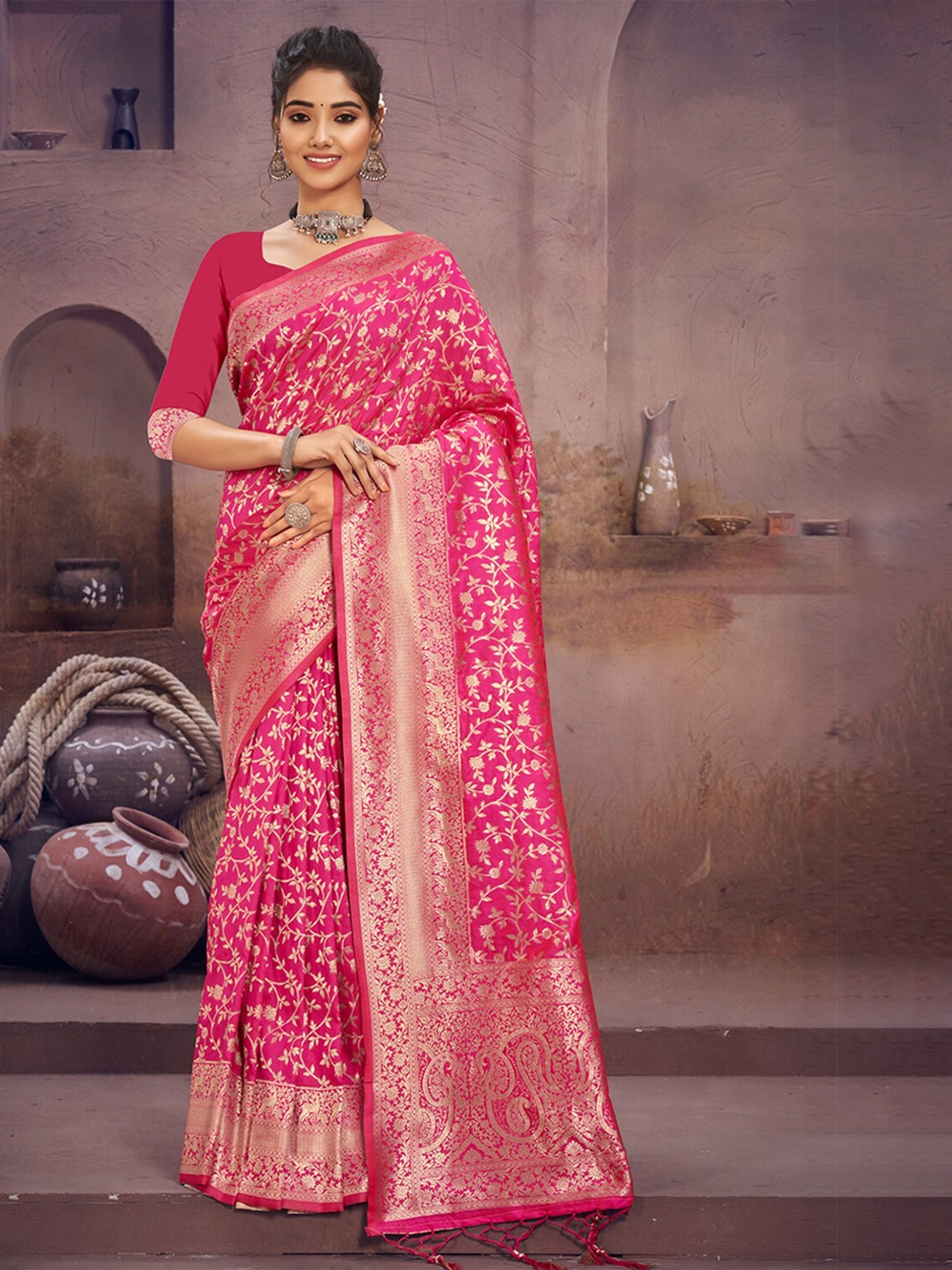 

Exclusiva Pink & Gold-Toned Woven Design Zari Silk Blend Banarasi Saree