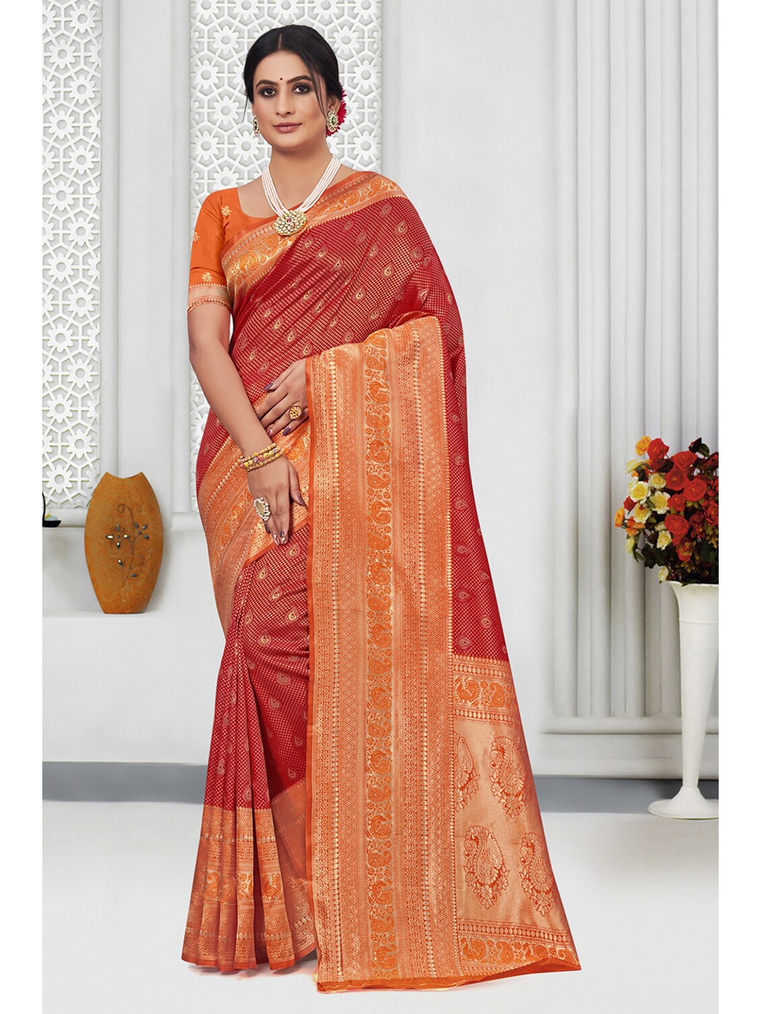 

Exclusiva Red & Gold-Toned Woven Design Zari Silk Blend Banarasi Saree