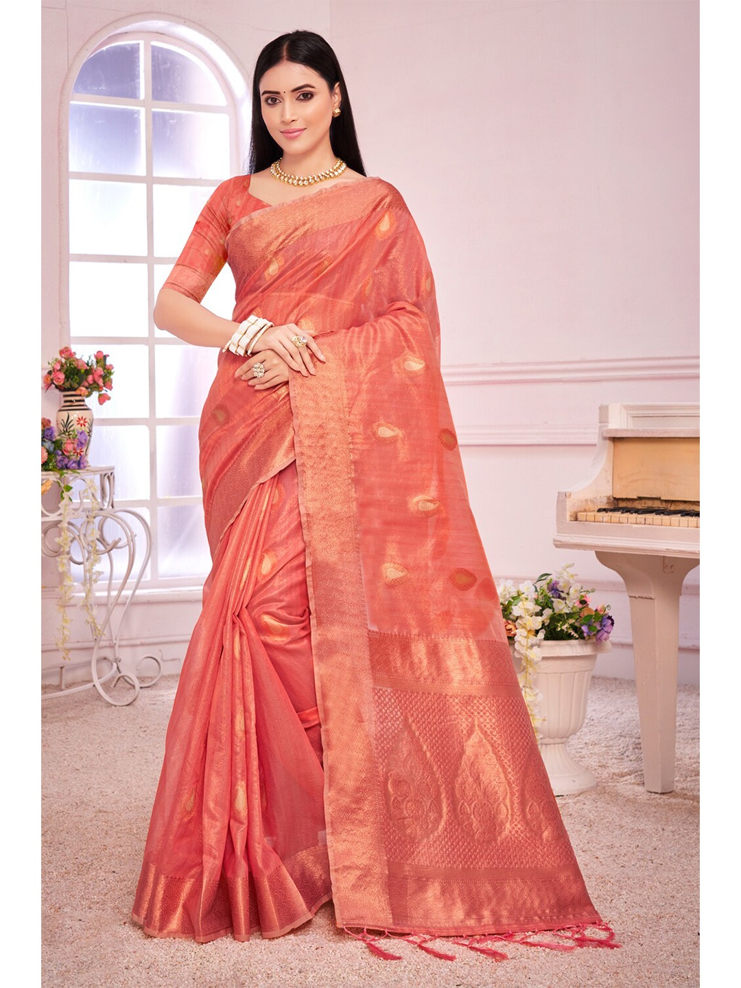 

Exclusiva Peach-Coloured & Gold-Toned Woven Design Zari Organza Banarasi Saree