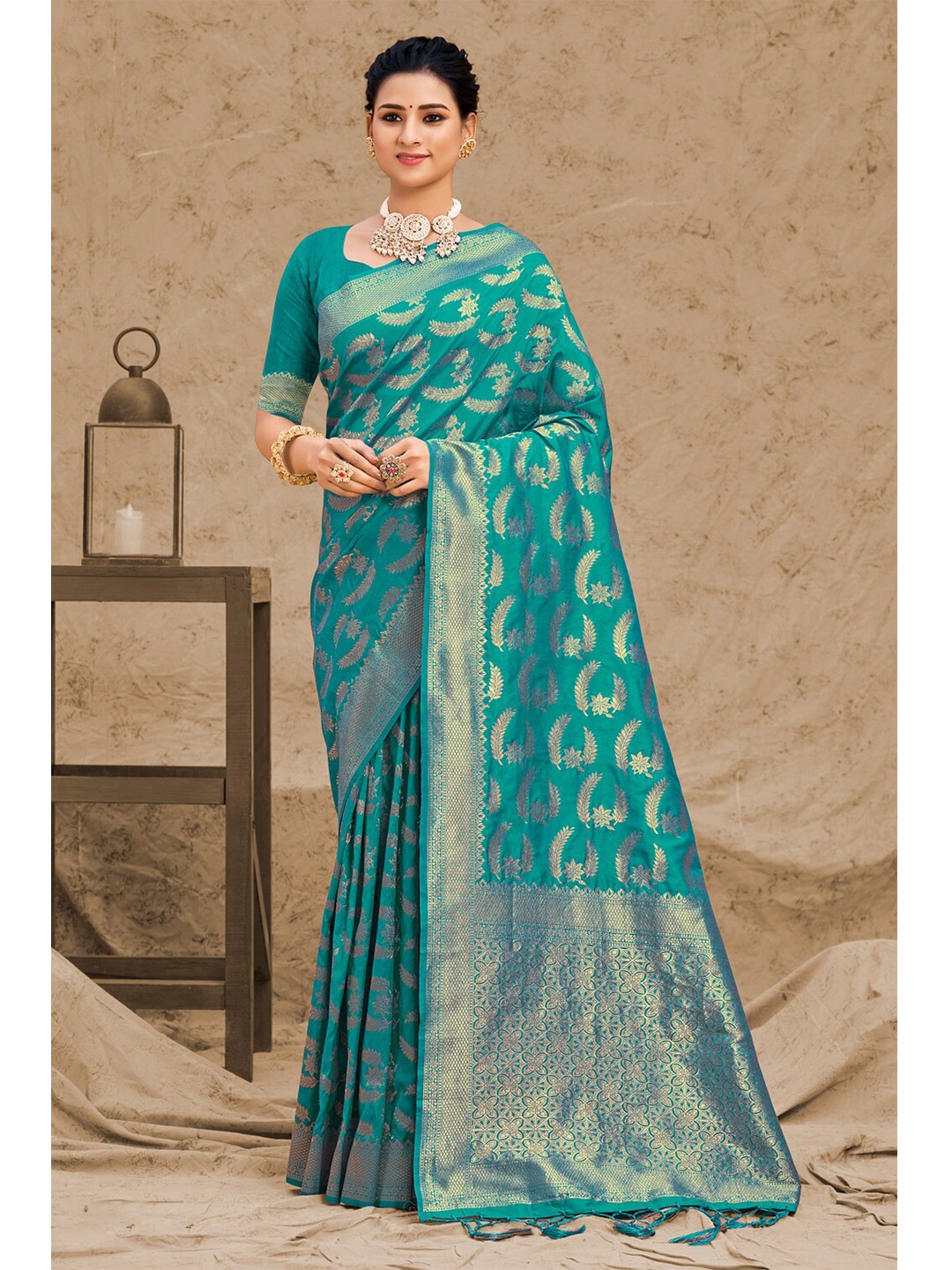 

Exclusiva Blue & Gold-Toned Woven Design Zari Silk Blend Banarasi Saree