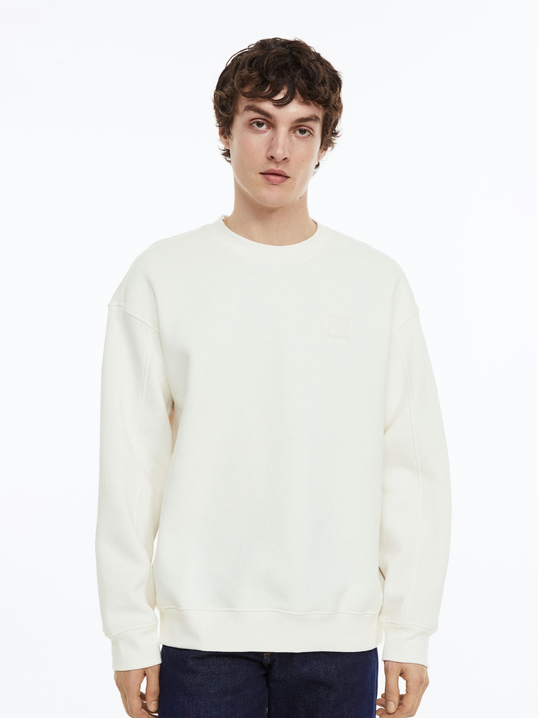 

H&M Men Relaxed Fit Appliqued sweatshirt, Off white