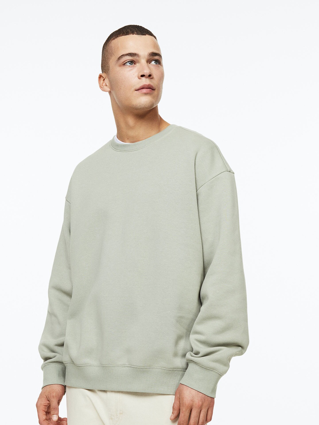 

H&M Men Solid Relaxed Fit Sweatshirt, Green
