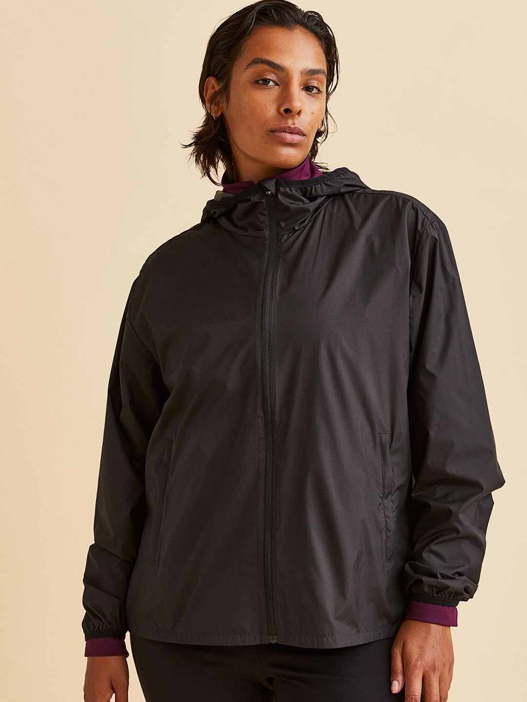 

H&M Men Hooded Windbreaker, Black
