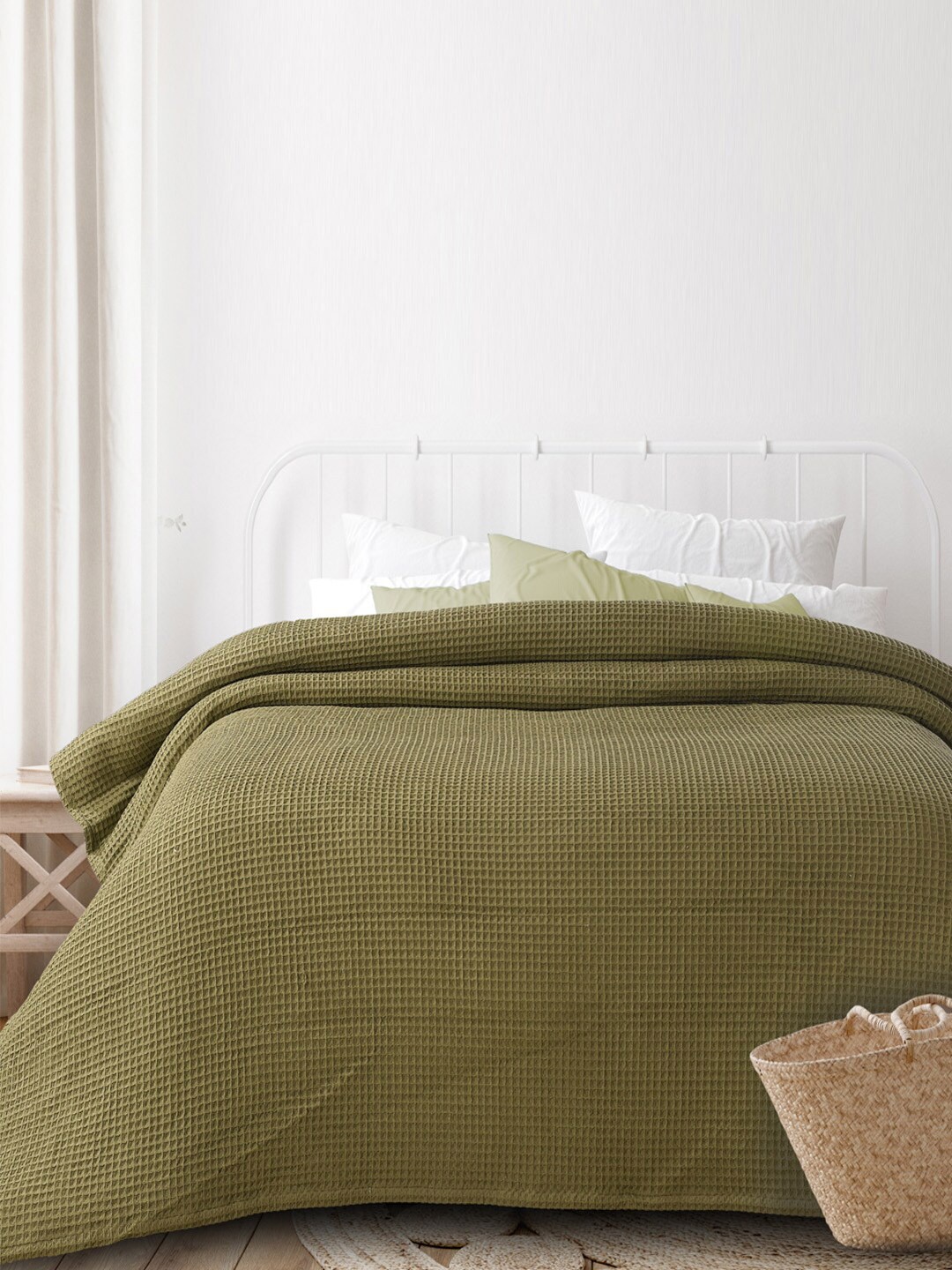

AVI Living Olive Green Geometric Mild Winter 400 GSM Double Bed Blanket