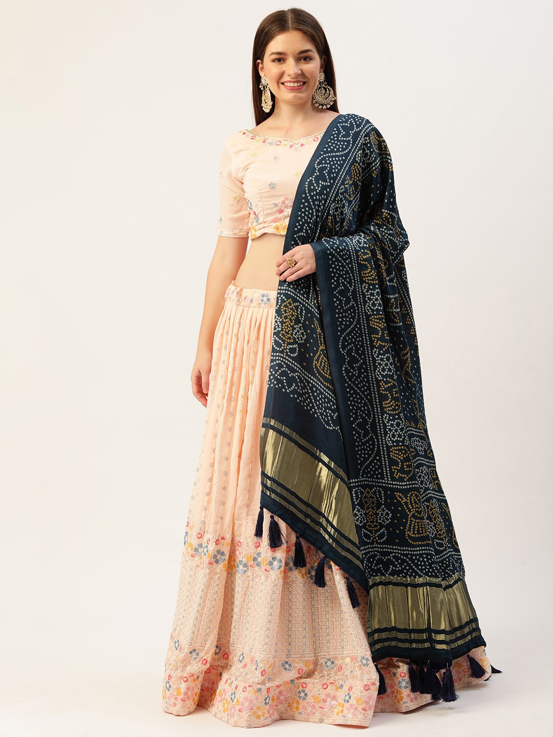 

Zainab chottani Peach-Coloured & Yellow Embellished Thread Work Semi-Stitched Lehenga & Blouse With Dupatta