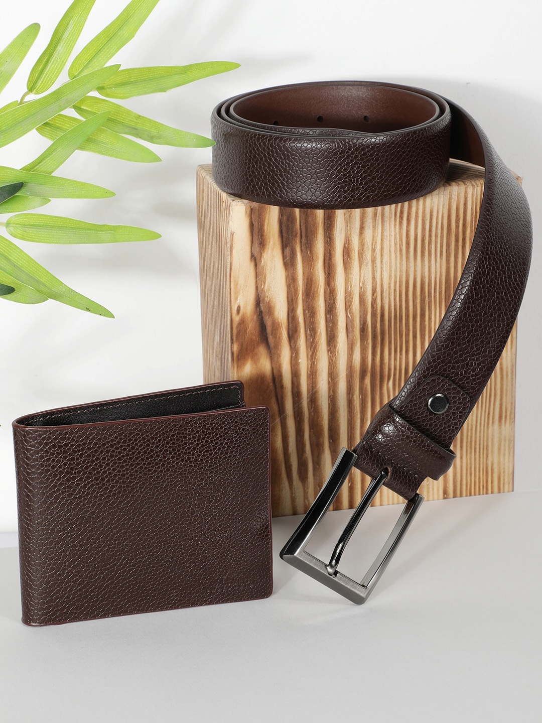 

Alvaro Castagnino Men Leather Accessory Gift Set, Brown