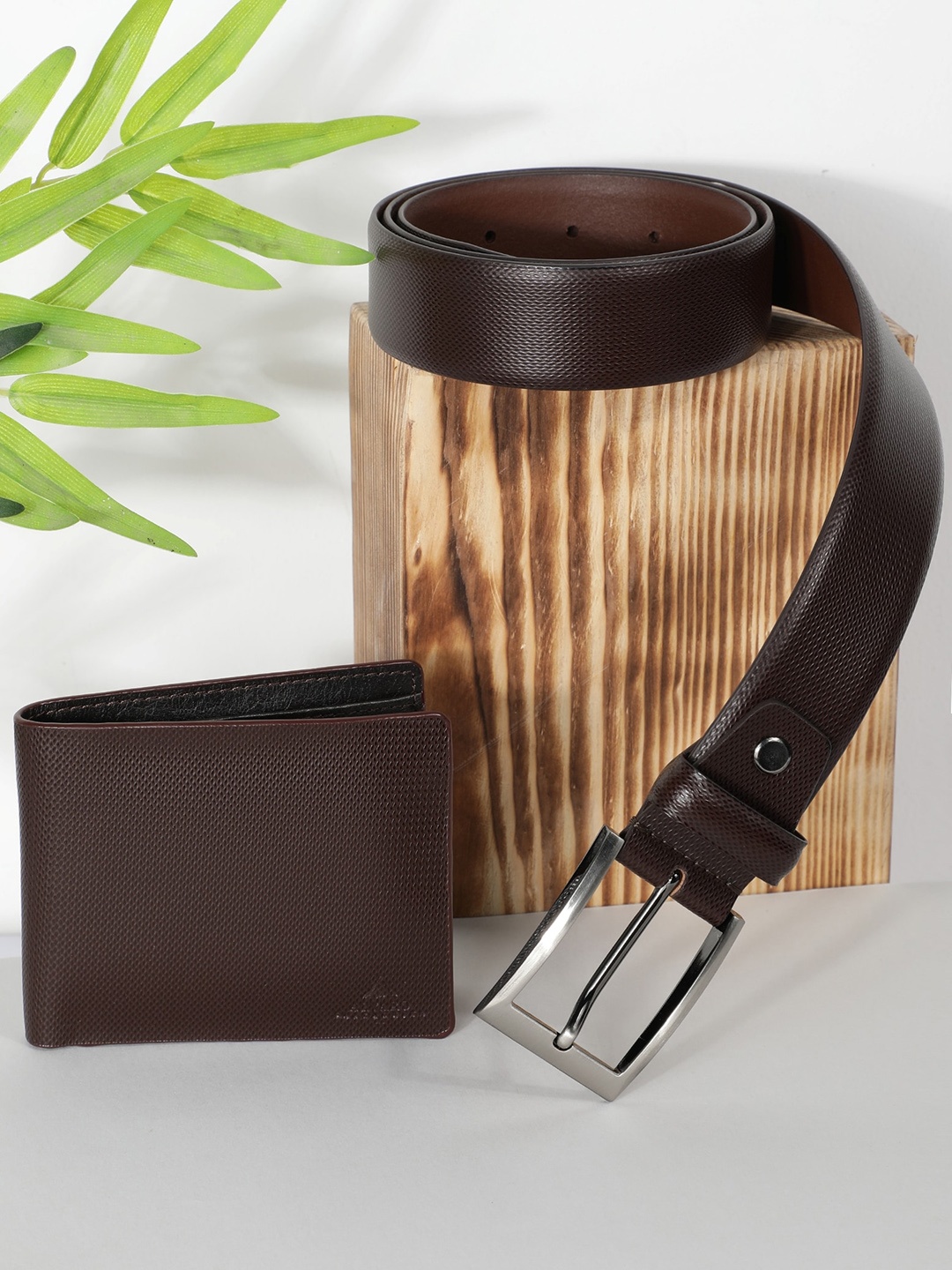 

Alvaro Castagnino Men Leather Accessory Gift Set, Brown