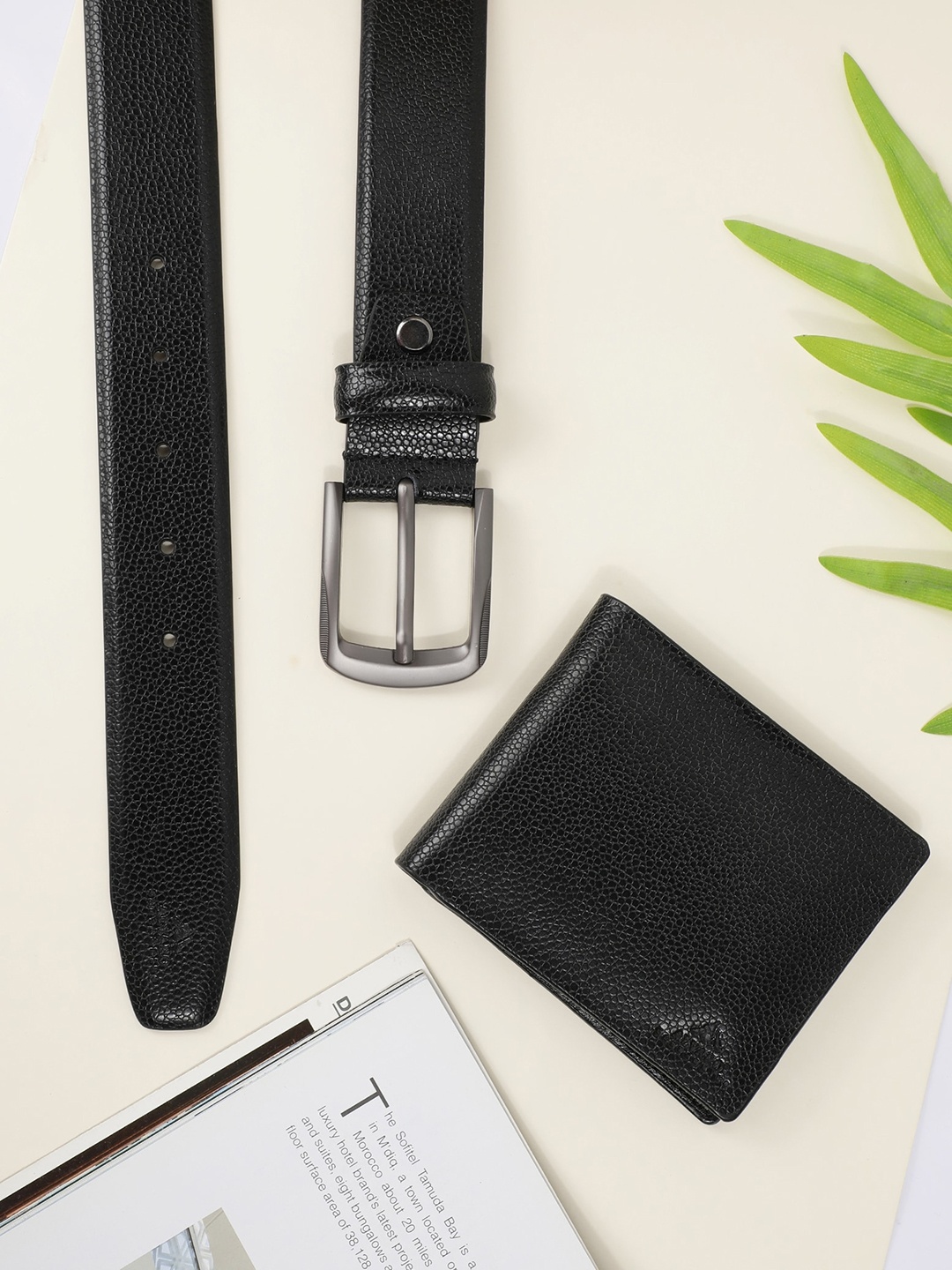 

Alvaro Castagnino Men Textured Leather Accessory Gift Set, Black