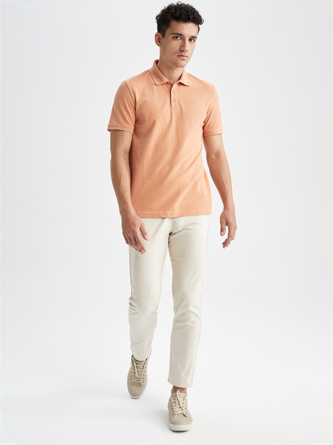 

DeFacto Men Mid-Rise Regular Fit Trousers, Beige