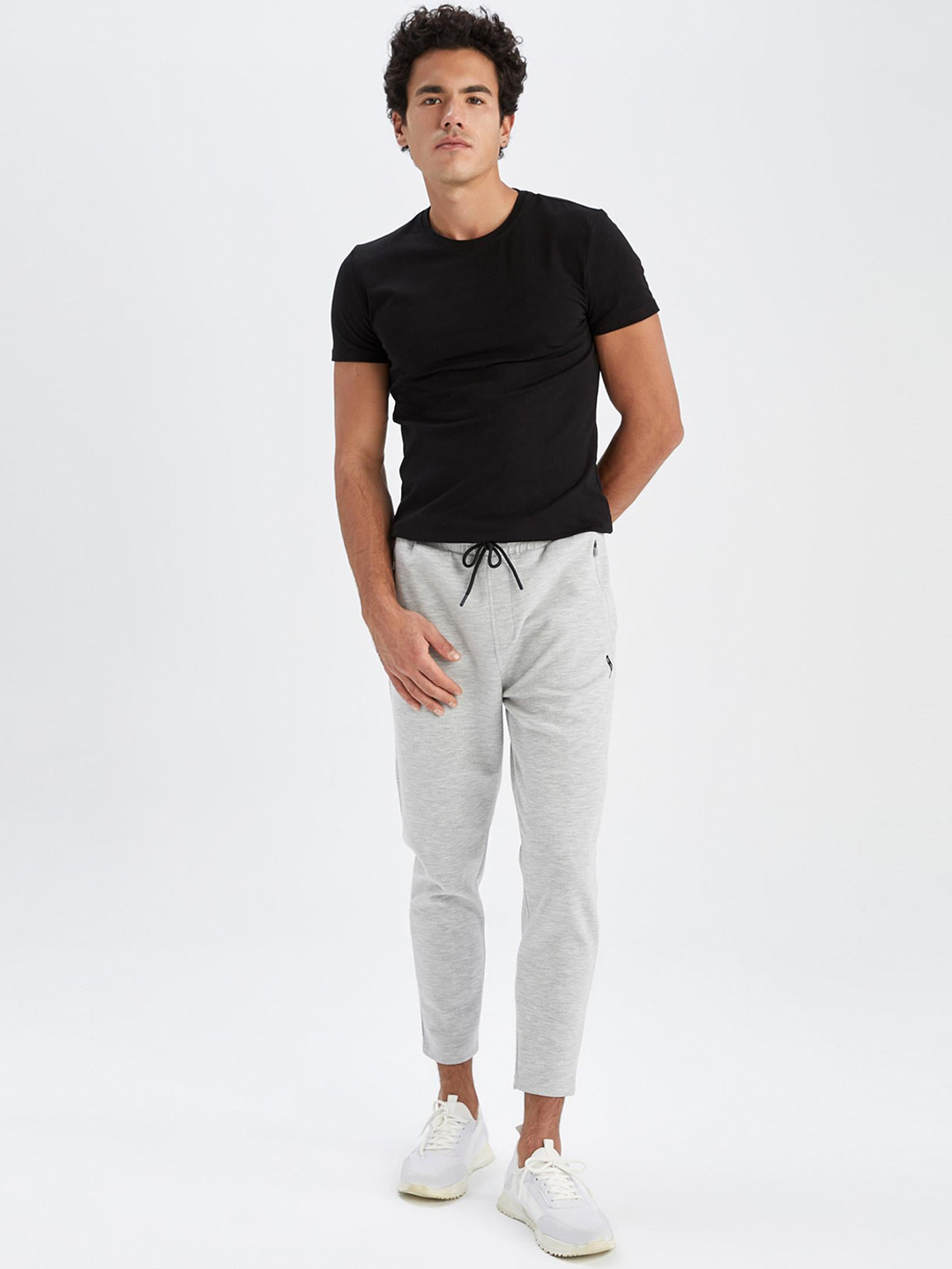 

DeFacto Men Solid Joggers, Grey