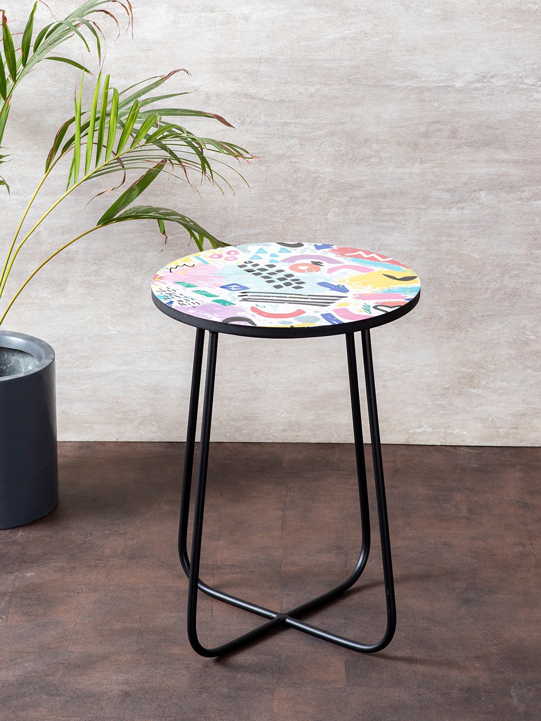

nestroots White Printed Iron Round Ottoman