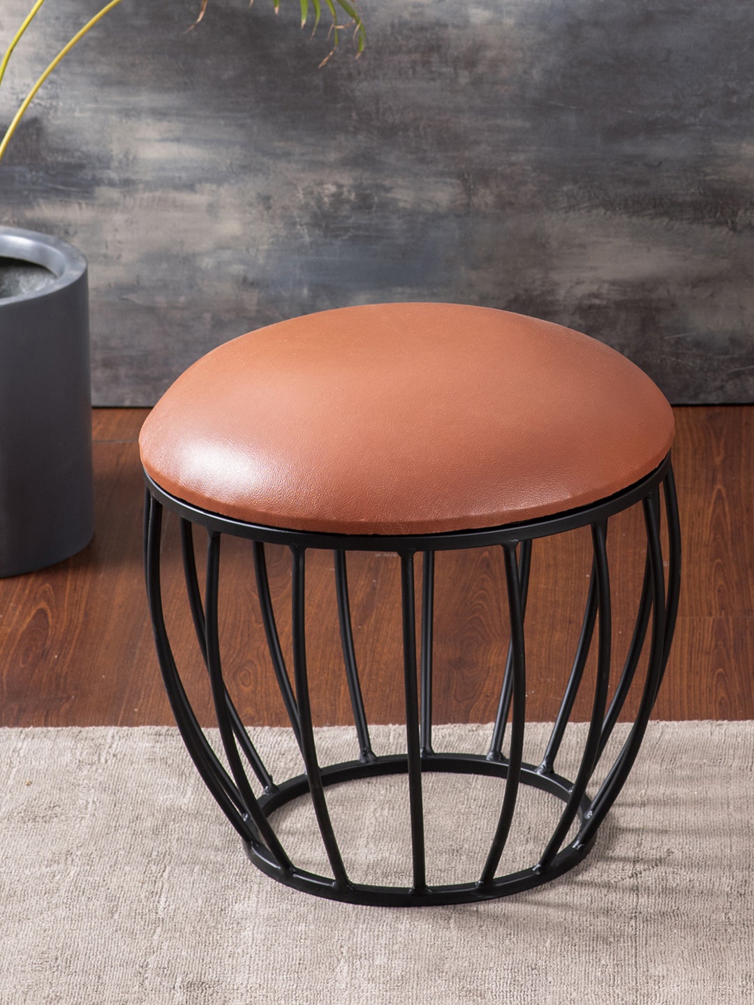 

nestroots Brown & Black Round Ottomans