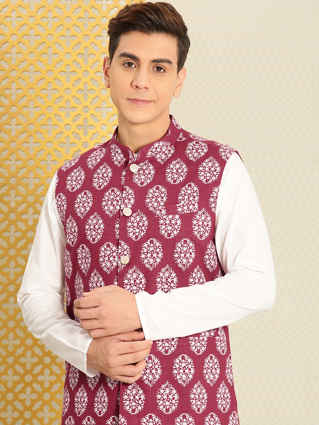 

House of Pataudi Pure Cotton Printed Mandarin Collar Jashn Nehru Jacket, Maroon
