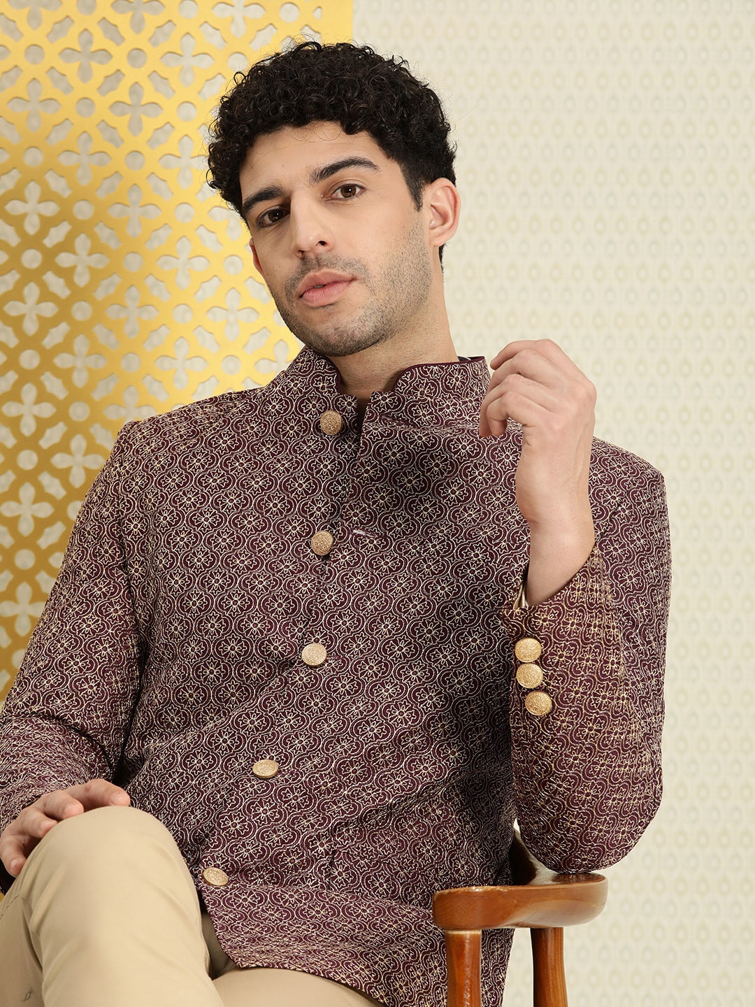 

House of Pataudi Jashn Floral Thread Work Bandhgala Blazer, Maroon