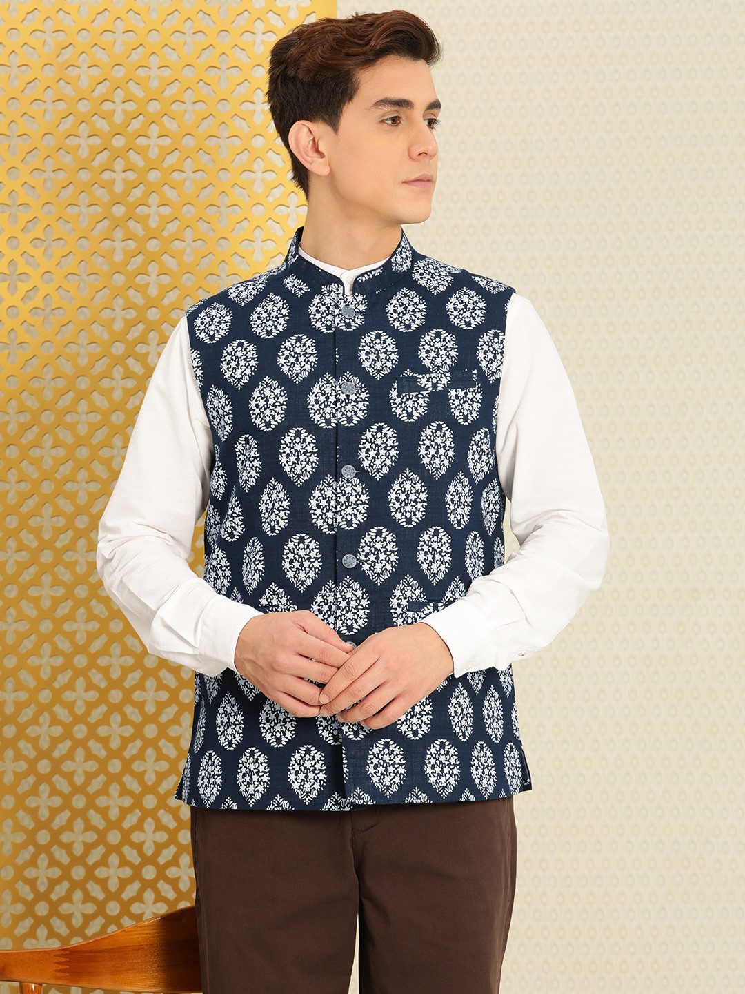 

House of Pataudi Pure Cotton Printed Mandarin Collar Jashn Nehru Jacket, Navy blue