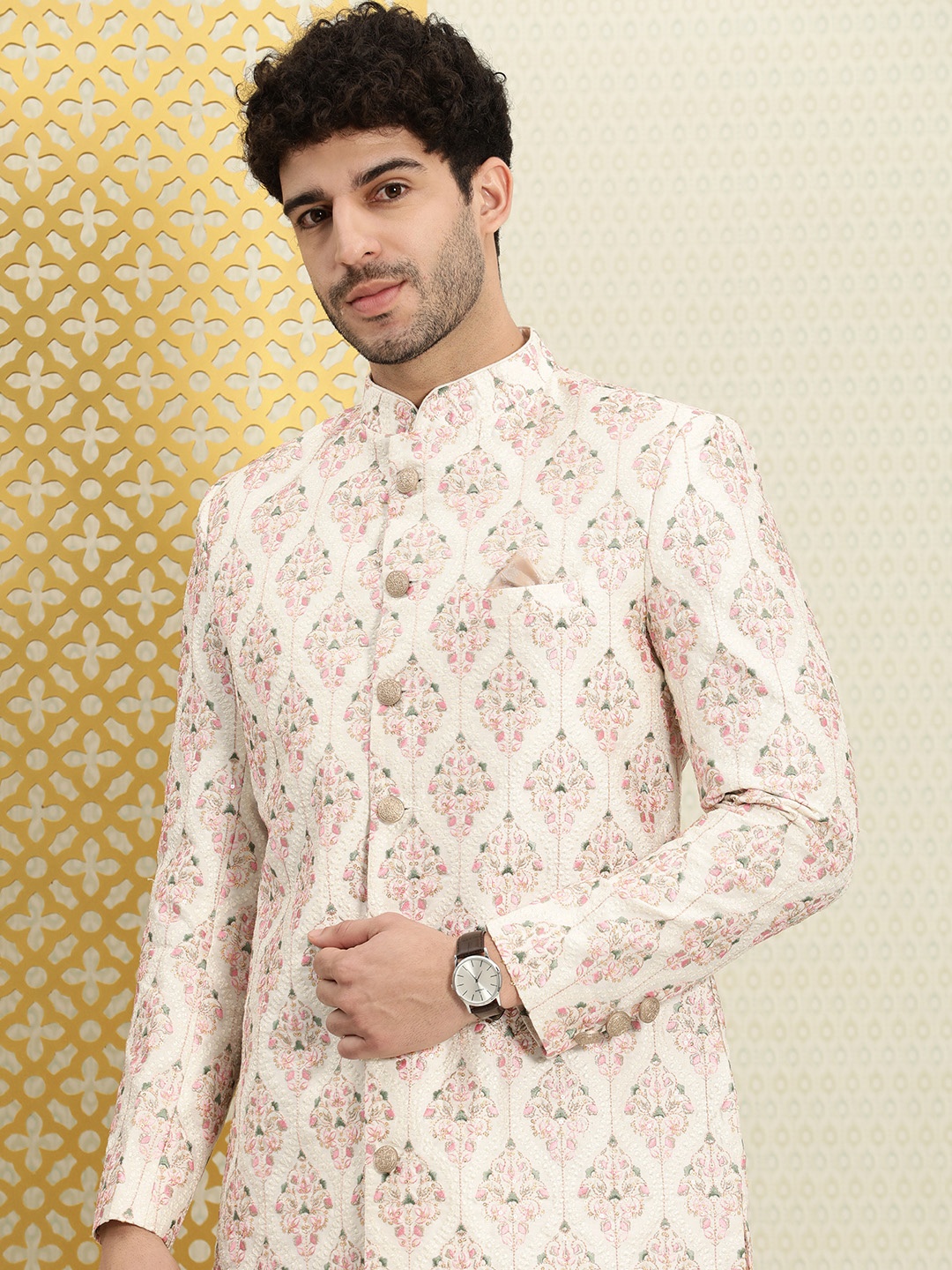 

House of Pataudi Men Thread Work Embellished Jashn Sherwani Set, Off white