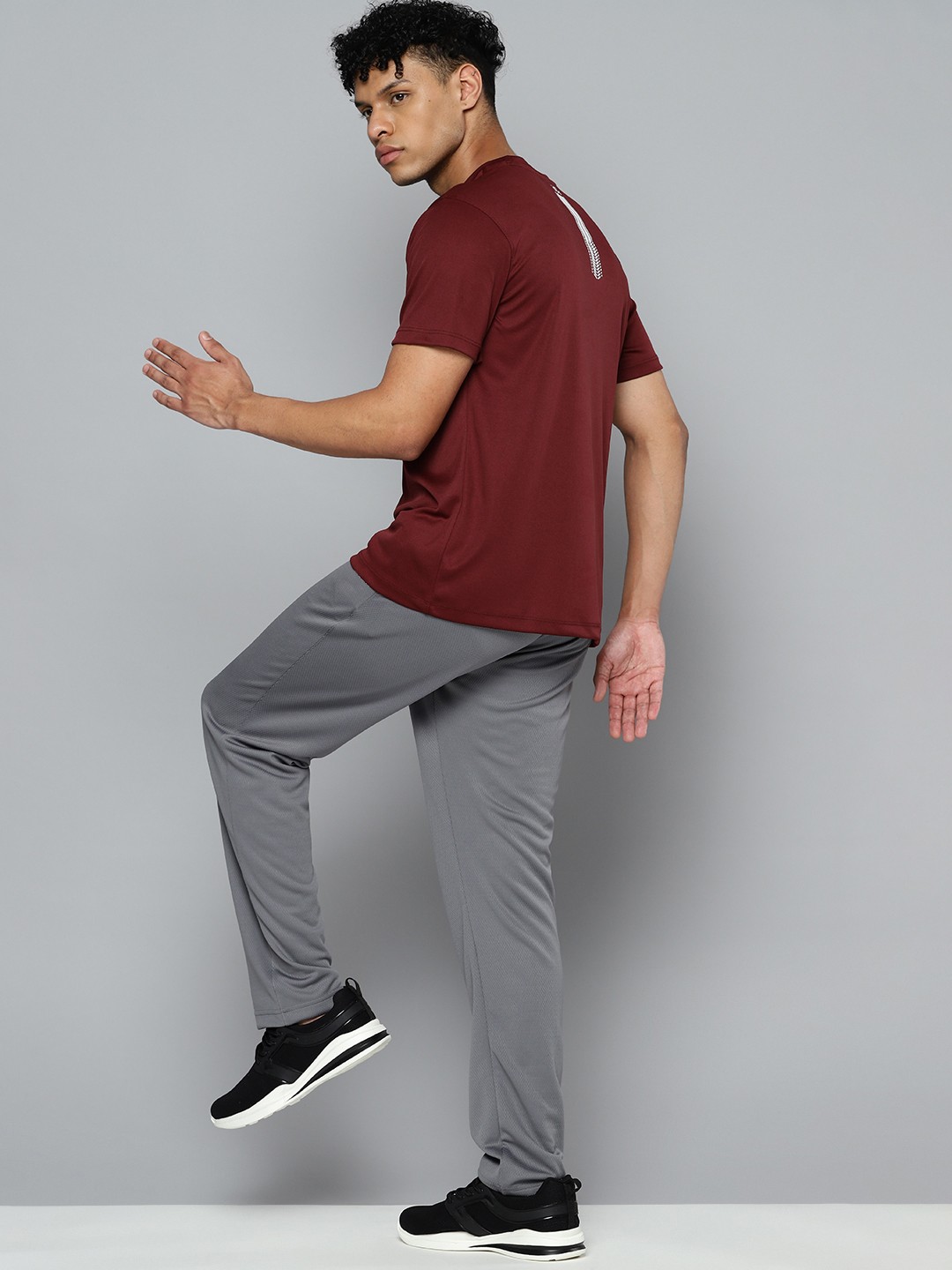 

HRX by Hrithik Roshan Brand Logo Printed Rapid-Dry Training or Gym T-shirt, Maroon