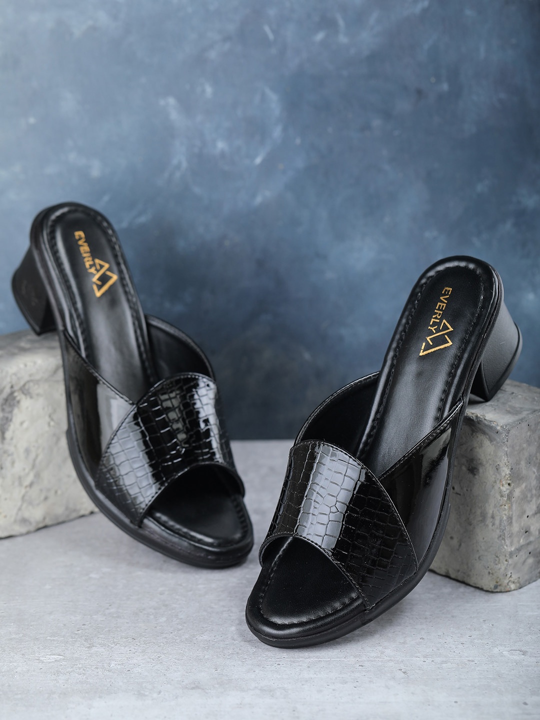 

EVERLY Open Back Textured Block Heels, Black